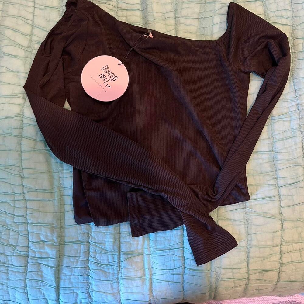 Black princess polly off the shoulder top